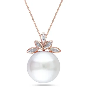 Crowned White Freshwater Cultured Pearl Rose Gold Pendant